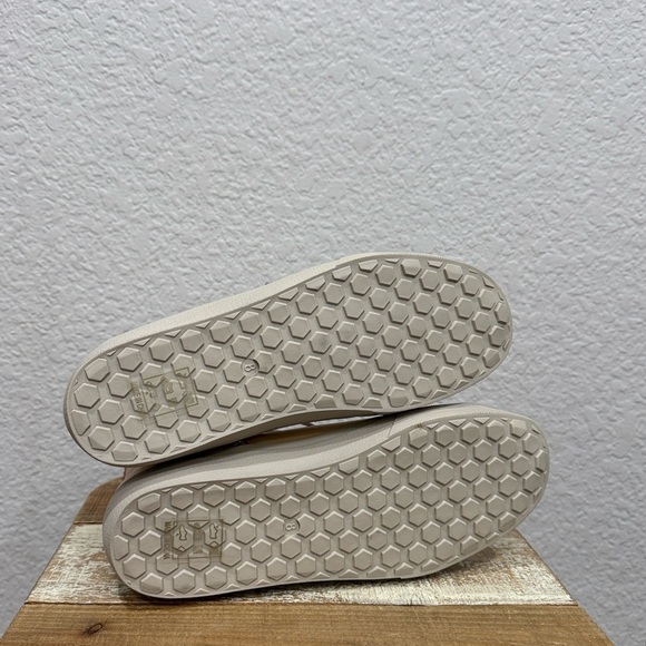 Shu Shop Riri Metallic Hi Top Sneakers Size 8 - Picture 6 of 7